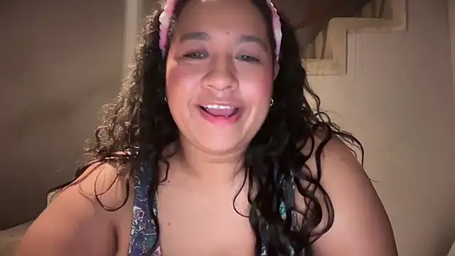 Snapshot of Big_boobs_lau_ chatting on 10/04/25, 06:44 Big boobs lau online show from 10/04/25, 06:44