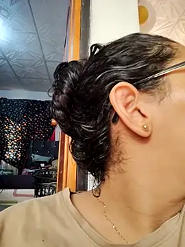 DanielleEvans  online show from 02/22/25, 07:47