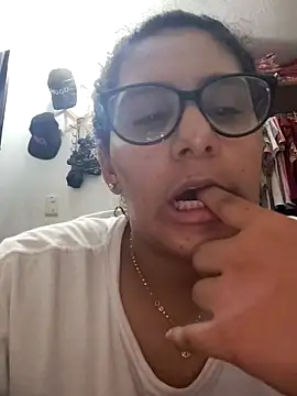 DanielleEvans  online show from 03/04/25, 12:07