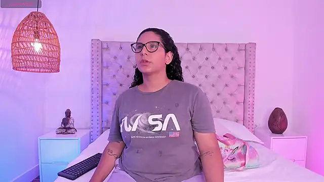 DanielleEvans  online show from 03/05/25, 11:28