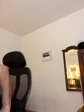 Snapshot of _IRRESISTIBLE_ chatting on 02/15/25, 04:01 IRRESISTIBLE online show from 02/15/25, 04:01