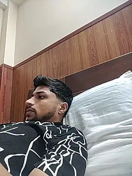 Snapshot of _IRRESISTIBLE_ chatting on 10/06/25, 02:03 IRRESISTIBLE online show from 10/06/25, 02:03