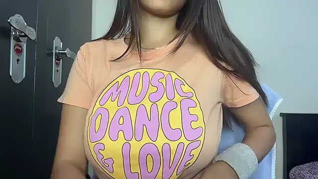 Snapshot of riya_stream chatting on 03/21/25, 09:01 riya stream online show from 03/21/25, 09:01