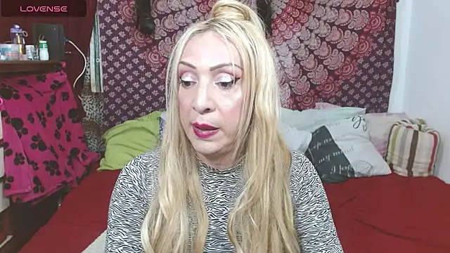 elena evans online show from 03/19/25, 08:32