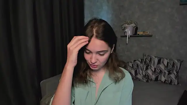 KristinaLoison online show from 06/10/26, 08:24