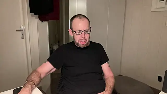 FABIOGLASSES online show from 12/02/25, 11:23