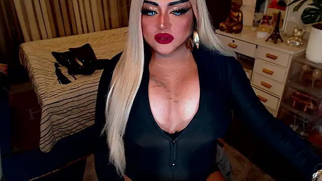 TiffanyWolf online show from 09/17/25, 12:07