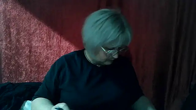 Snapshot of Gina_Marlyn chatting on 06/13/26, 07:56 Gina Marlyn online show from 06/13/26, 07:56