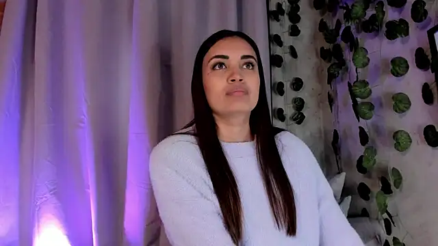 aisha es online show from 03/05/25, 08:32