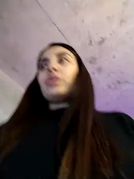 aisha es online show from 03/15/25, 06:21