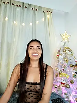 aisha es online show from 12/04/25, 10:18