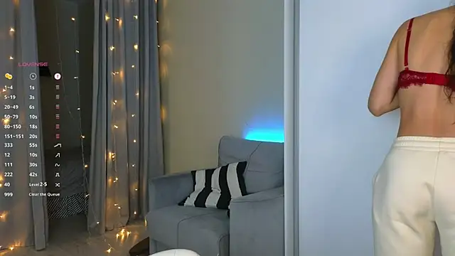 mo1ly online show from 12/23/24, 05:06