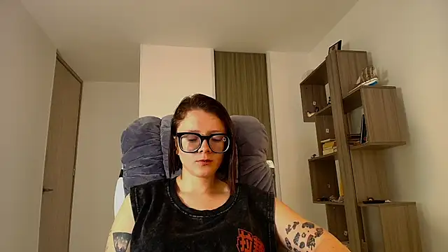 Snapshot of Arya_starrk chatting on 11/02/25, 02:08 Arya starrk online show from 11/02/25, 02:08