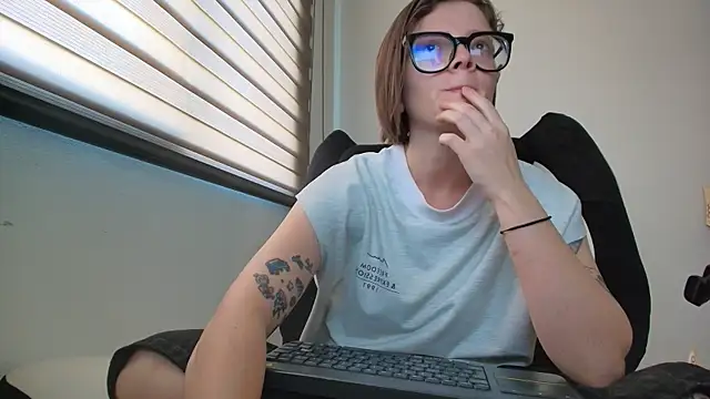 Arya starrk online show from 01/13/26, 01:38