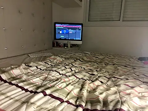 Snapshot of SabrinaRussel chatting on 12/04/24, 12:19 SabrinaRussel online show from 12/04/24, 12:19