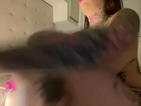 Snapshot of SabrinaRussel chatting on 12/18/24, 05:31 SabrinaRussel online show from 12/18/24, 05:31