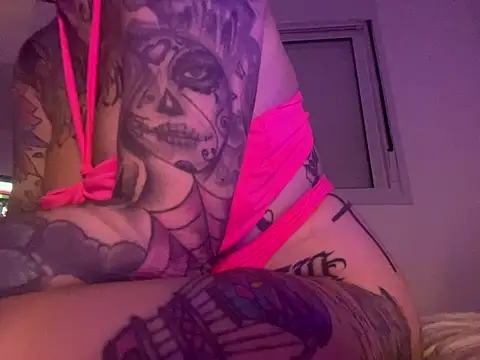 Snapshot of SabrinaRussel chatting on 01/20/25, 09:22 SabrinaRussel online show from 01/20/25, 09:22