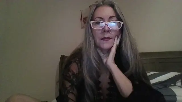 EvaRobinson online show from 12/20/24, 03:58