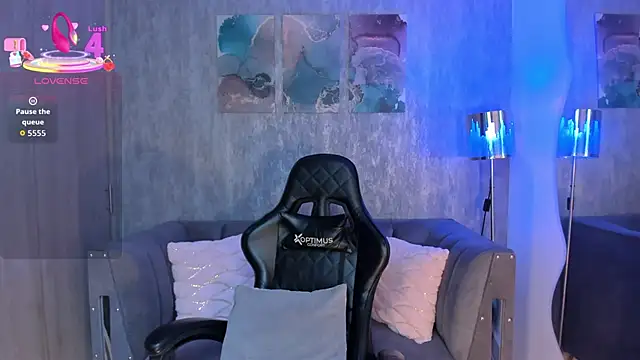 MelanieHudson  online show from 10/15/25, 08:09