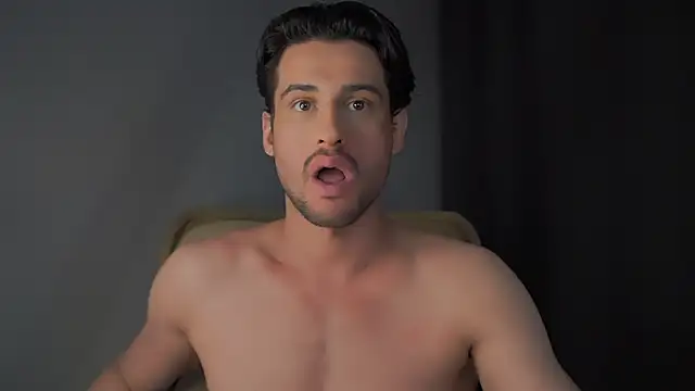 Snapshot of Keen___Luckystrike chatting on 12/10/24, 12:39 Keen Luckystrike online show from 12/10/24, 12:39