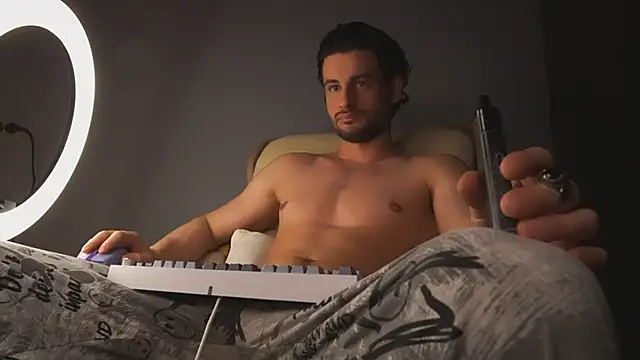 Snapshot of Keen___Luckystrike chatting on 03/06/25, 11:09 Keen Luckystrike online show from 03/06/25, 11:09