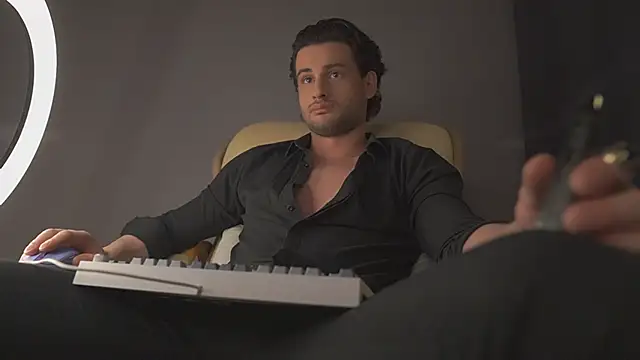 Snapshot of Keen___Luckystrike chatting on 03/21/25, 10:50 Keen Luckystrike online show from 03/21/25, 10:50