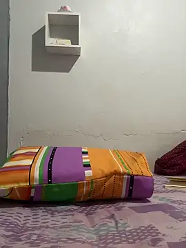 laisviana21 online show from 10/16/25, 06:20