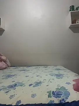 laisviana21 online show from 04/20/26, 12:24