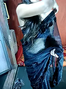 Snapshot of SHANAYA94 chatting on 12/14/24, 06:41 SHANAYA94 online show from 12/14/24, 06:41