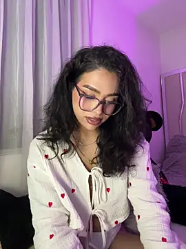 Samantha Bernardo online show from 06/25/26, 04:34