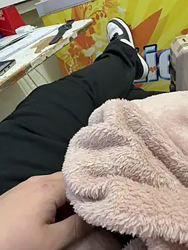 buri232 online show from 03/04/25, 05:24