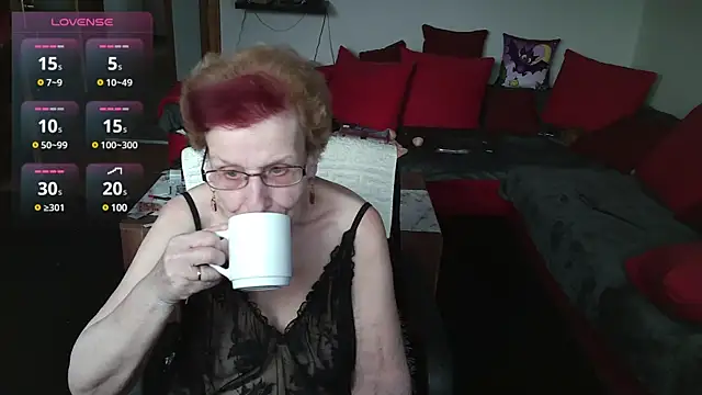 HeisseomaOriginal online show from 02/04/25, 08:35