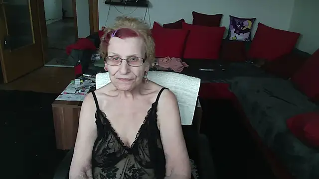 HeisseomaOriginal online show from 02/19/25, 11:28