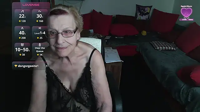 HeisseomaOriginal online show from 11/12/25, 08:04