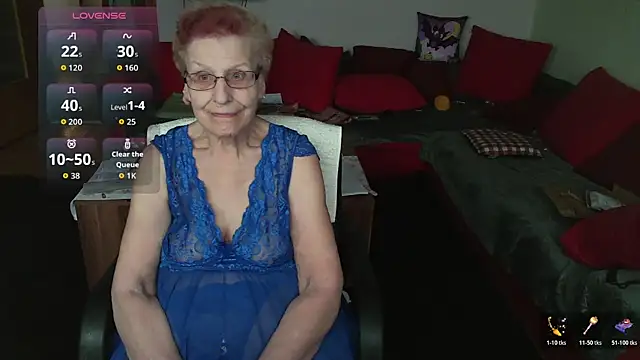 HeisseomaOriginal online show from 11/27/25, 08:16