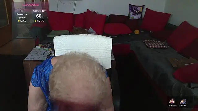 HeisseomaOriginal online show from 12/01/25, 12:32