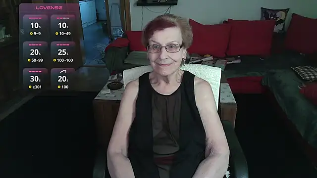 HeisseomaOriginal online show from 02/15/26, 08:13