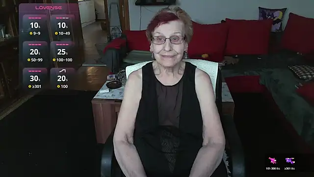 HeisseomaOriginal online show from 02/18/26, 08:21