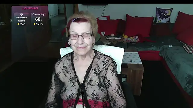 HeisseomaOriginal online show from 03/25/26, 08:20