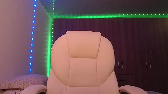 Selene93 online show from 02/06/25, 10:43