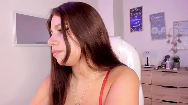 bluee hazell online show from 03/08/25, 11:58