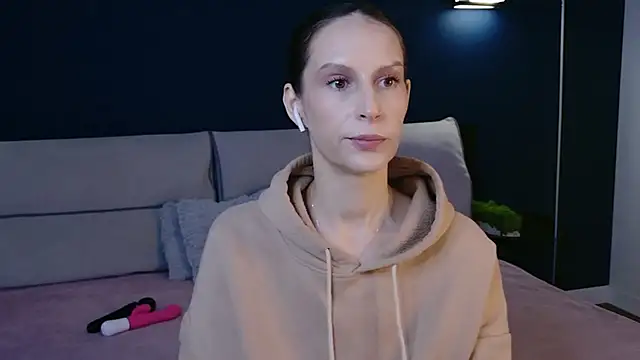 Mila Anders online show from 03/20/26, 05:56