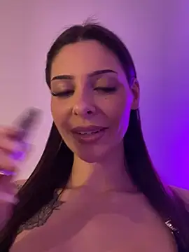 Snapshot of Sassy-Susie chatting on 02/07/25, 08:31 Sassy-Susie online show from 02/07/25, 08:31