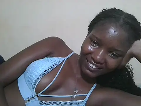 Snapshot of sexyjanett chatting on 05/20/26, 05:19 sexyjanett online show from 05/20/26, 05:19