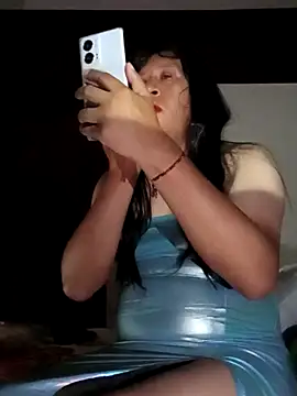 karlaalva online show from 10/27/25, 06:50