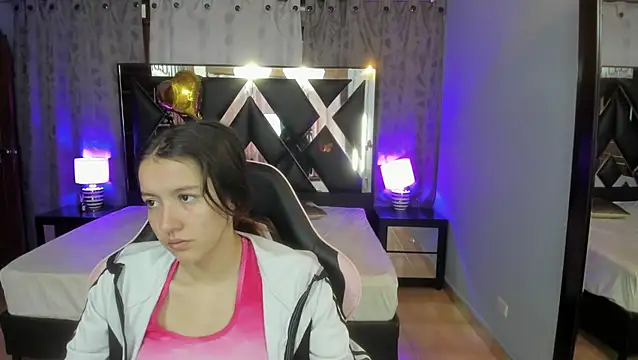 Linda4Petite online show from 06/21/26, 01:24