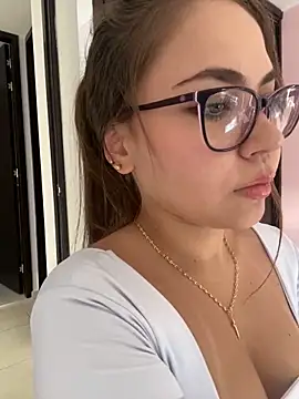 NatashaCruz- online show from 11/06/25, 08:43