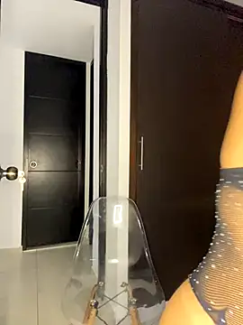 NatashaCruz- online show from 11/26/25, 09:27