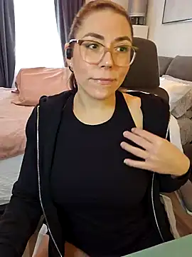 Ellie-L-Elizabeth online show from 12/03/24, 04:39