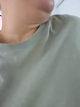 Ellie-L-Elizabeth online show from 09/19/25, 03:45